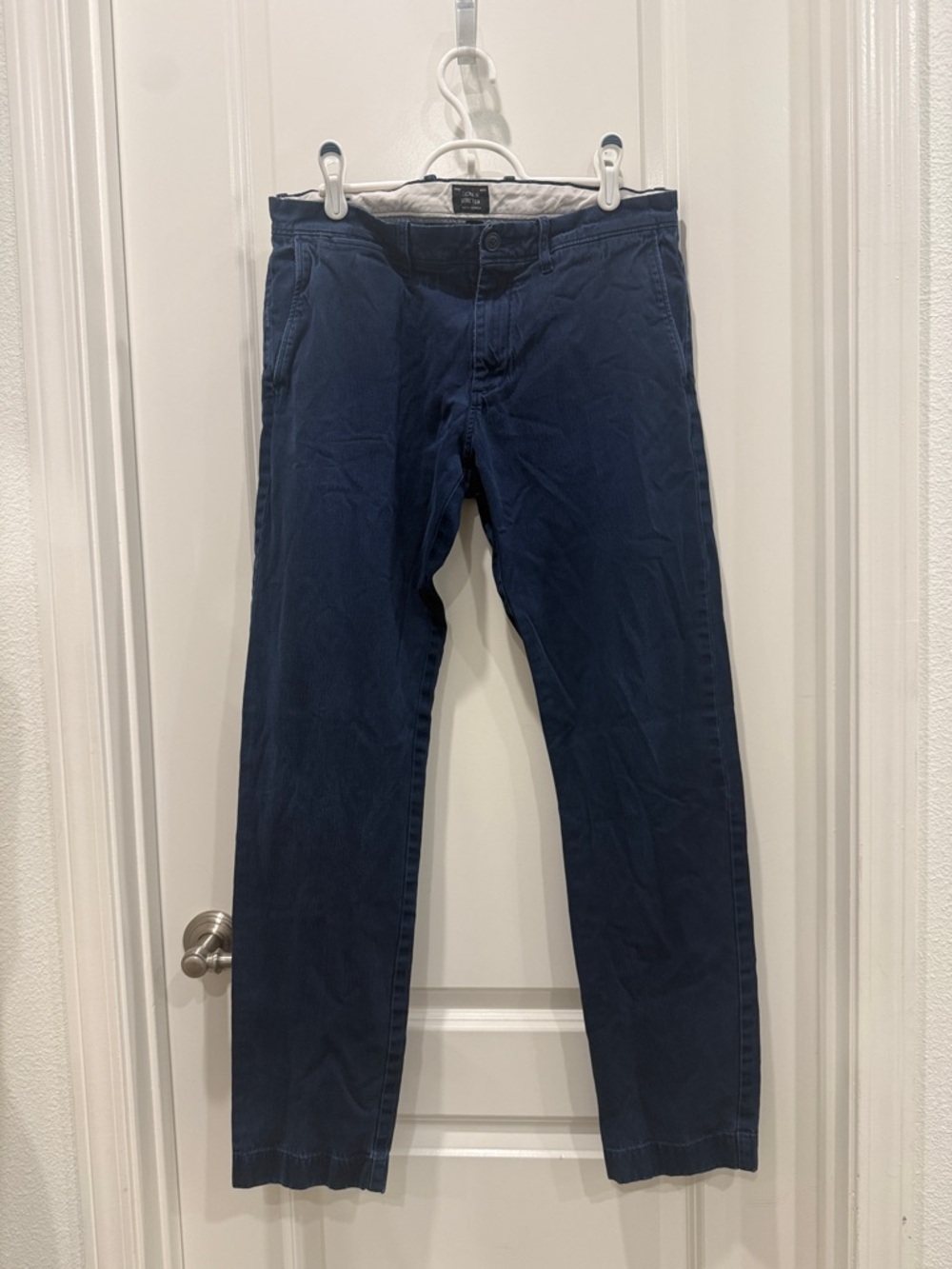 Men’s J. Crew Navy 484 Slim Straight Chinos